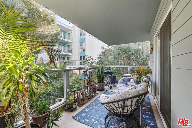 Building Photo - 240 The Village