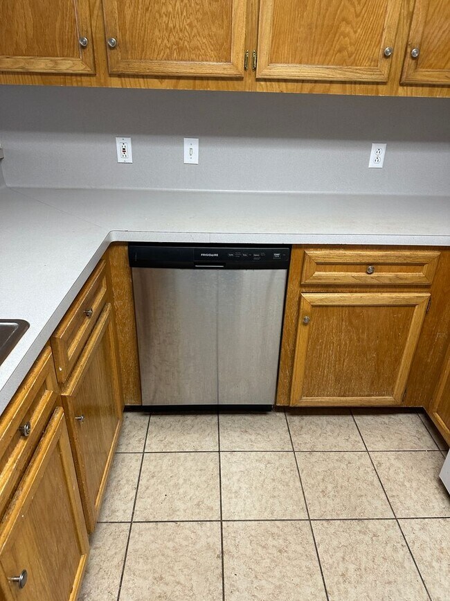 Building Photo - College Station - 3 bedroom/2 bath Duplex ...