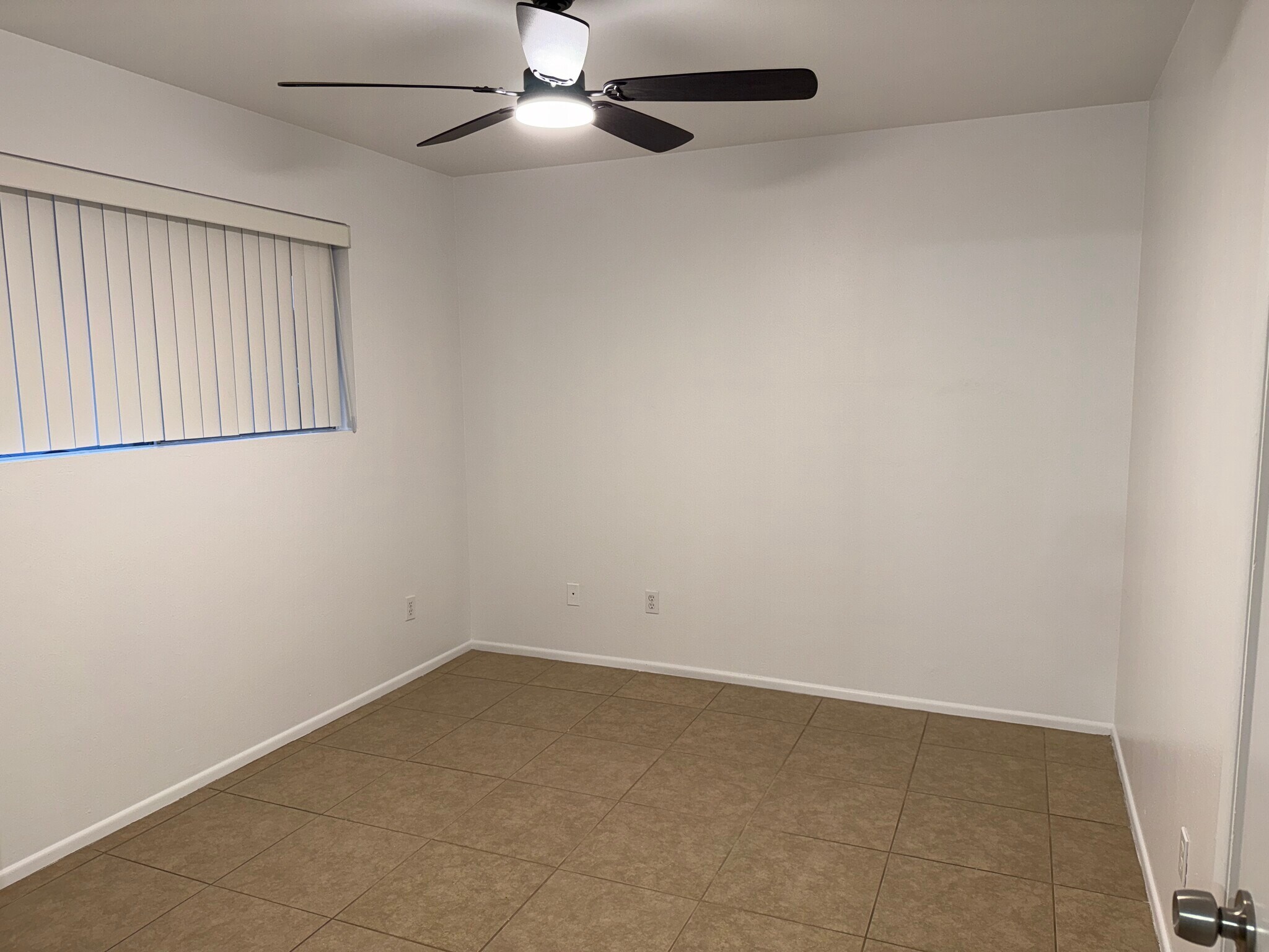 Building Photo - 7130 N 54th Ave