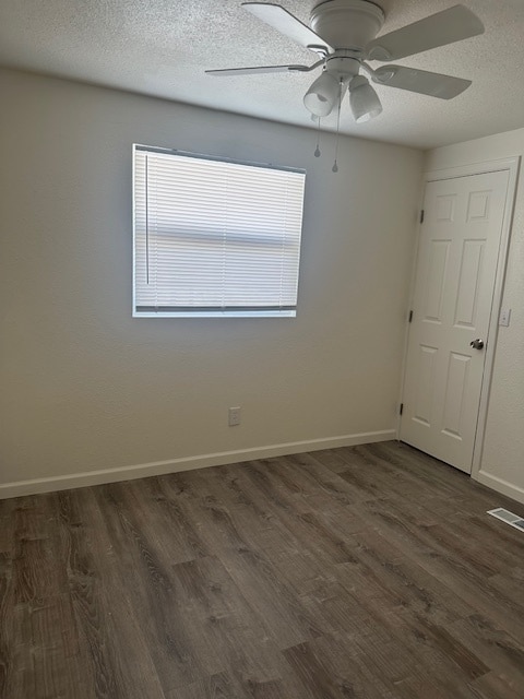 Building Photo - 565 Harbor Dr