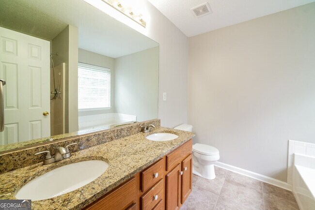 Building Photo - 5697 Newburn Ct
