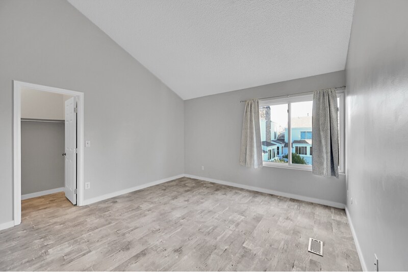 Building Photo - 11101 E Alameda Ave