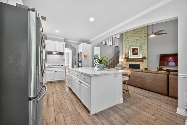 Building Photo - 25214 Evergreen Bend Dr