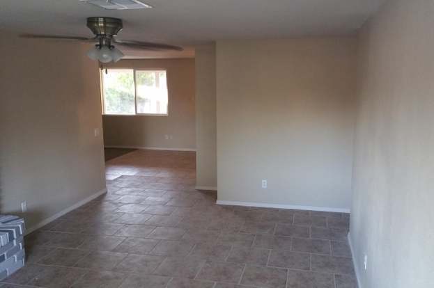 Building Photo - 1236 W Mesquite St