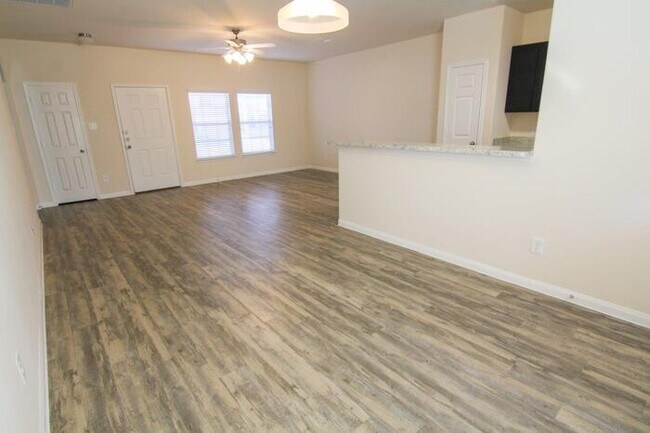 Building Photo - Bavaria - 12218 Gemma Ln, Houston, TX, 77044