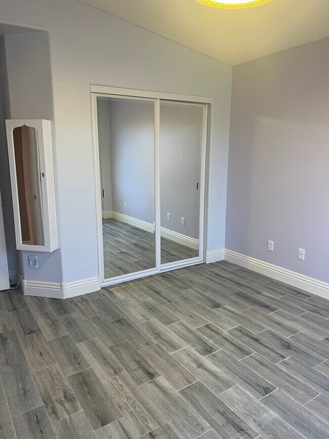 Building Photo - 8152 Cane Creek Mill Ct