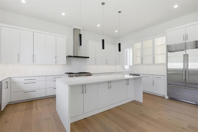 Building Photo - 9855 Kingsway Ave