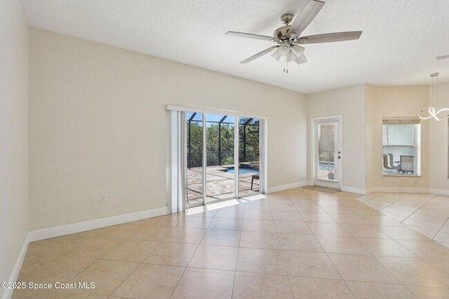 Building Photo - 929 Hialeah St