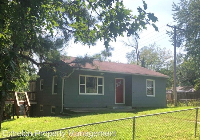 Building Photo - 3 br, 2 bath House - 919 Walnut St.