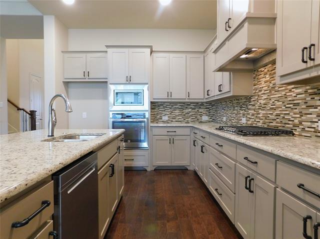 Building Photo - 1704 Serra Dr