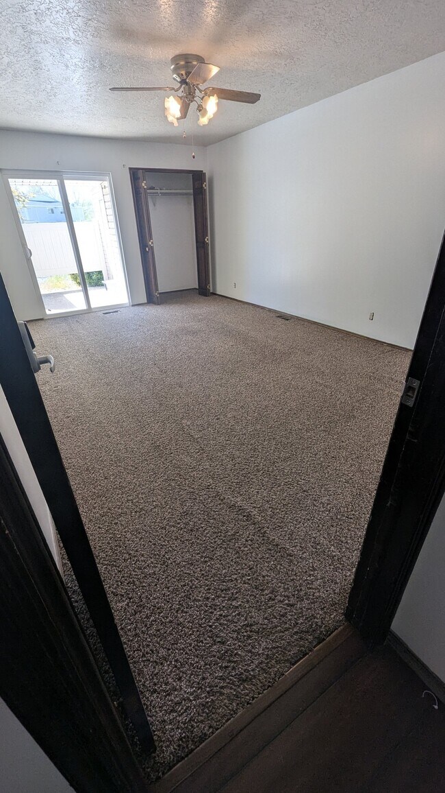 Building Photo - 4539 S 1800 W