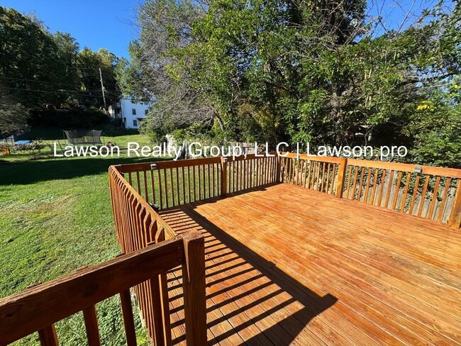 Building Photo - Updated Four Bedroom Home Close to Downtown Roanoke!