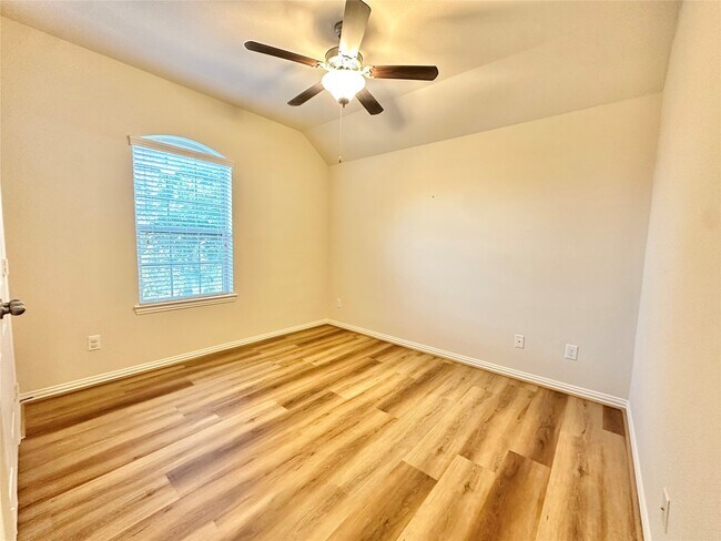 Building Photo - 6818 Pear Point Ln