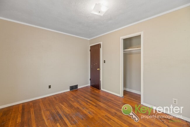 Building Photo - Beautifully Updated 3-Bedroom Home in Central Wichita!