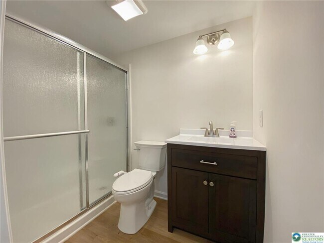 Building Photo - 2150 Rolling Meadow Dr