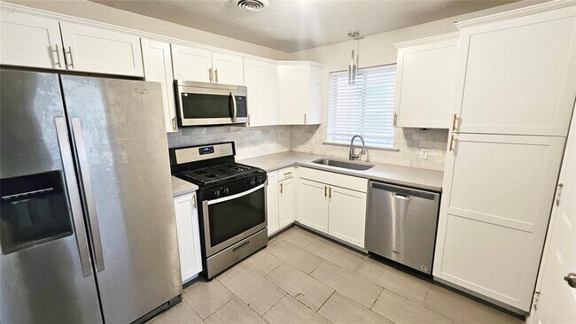 Building Photo - 2609 NW 49th St