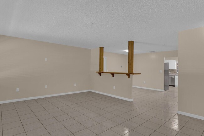 Building Photo - 6113 Yucca Dr