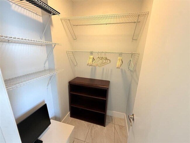 Building Photo - 3201 NE 14th Street Causeway