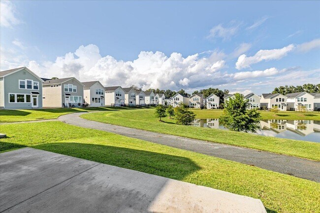 Building Photo - 5646 Native Oak Dr