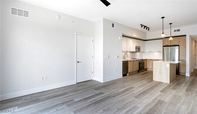 Building Photo - 22980 Vista Edera Cir
