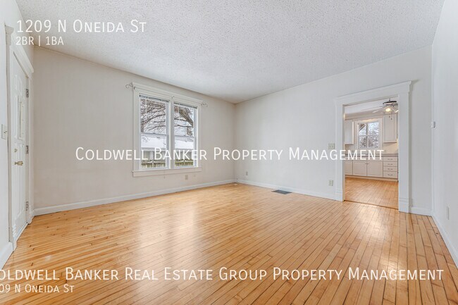 Building Photo - 1209 N Oneida St