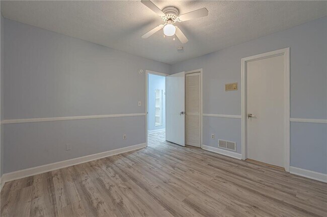 Building Photo - 435 Little Pines Ct