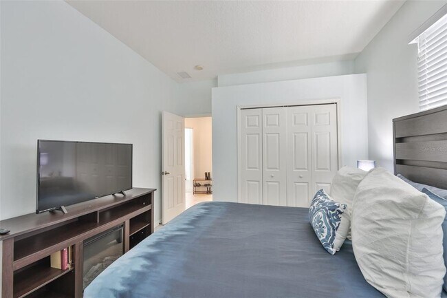 Building Photo - 823 Seminole Sky Dr