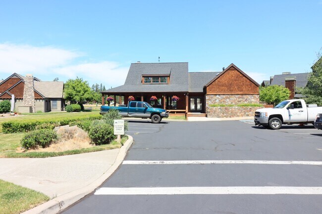 Building Photo - Fully Furnished home in Sisters Oregon