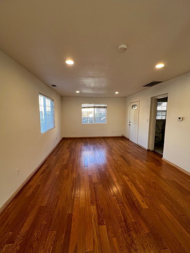 Building Photo - 2016 17 Street - Modern Midtown Gem | 2BR/...