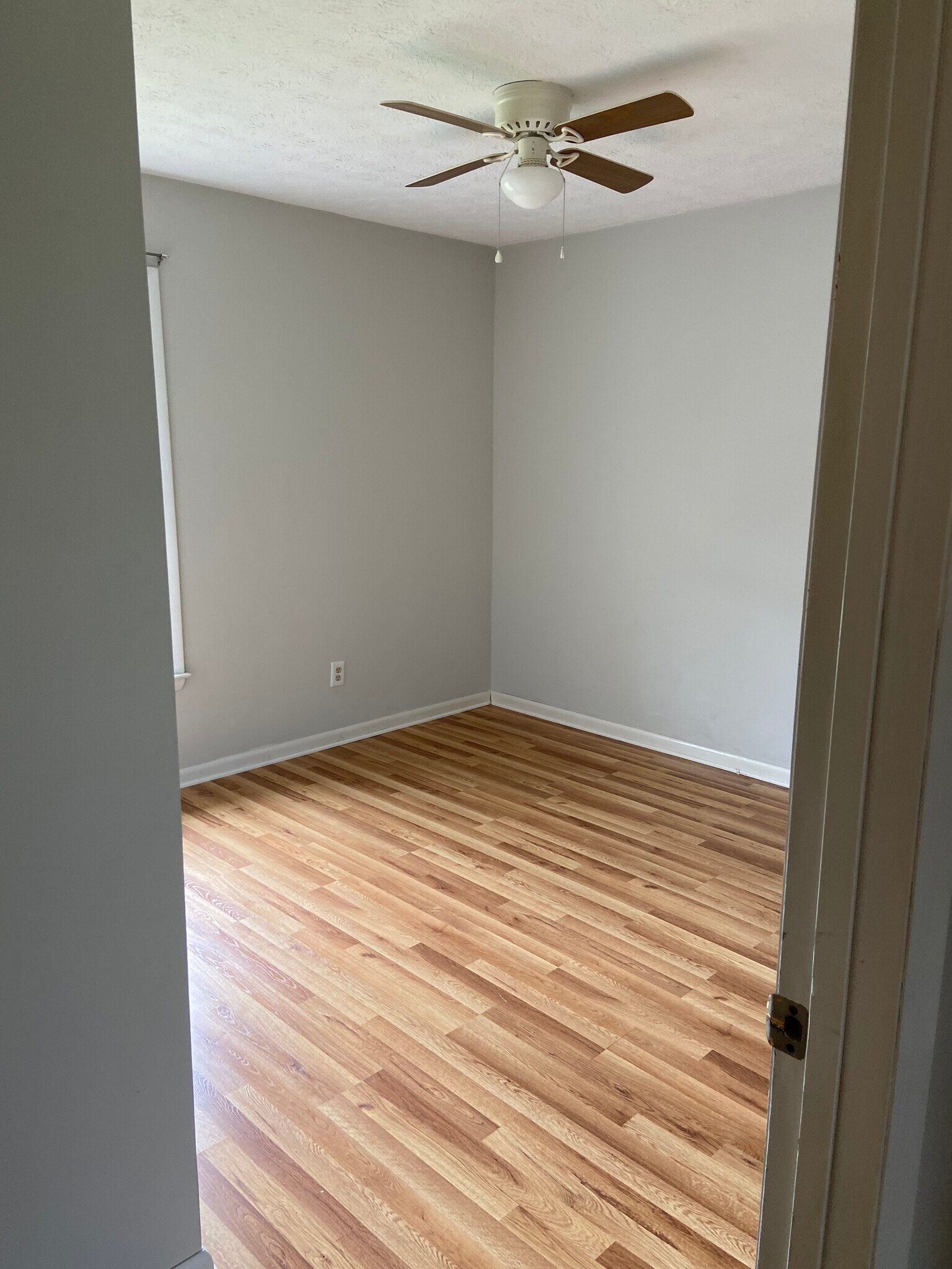 Building Photo - 64 Hallmark Dr