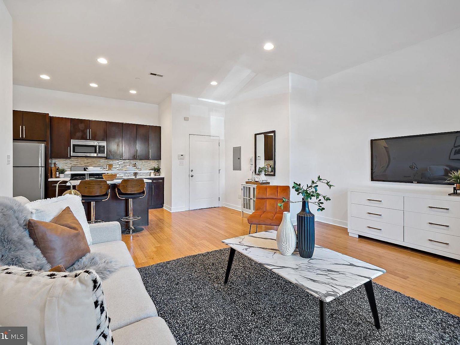 Building Photo - 655 N 16th St