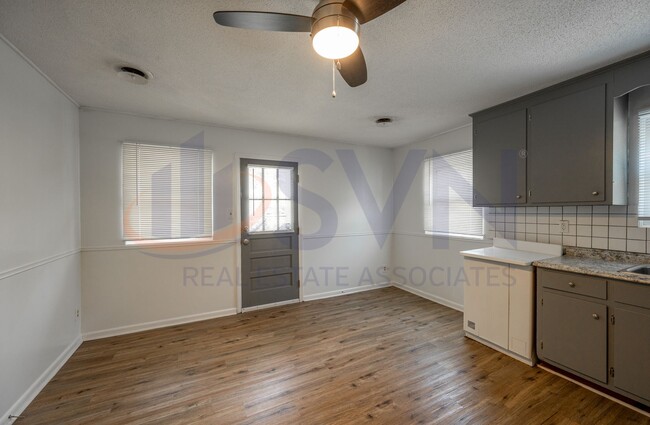 Building Photo - Comfort & Convenience: Charming 3-Bedroom ...