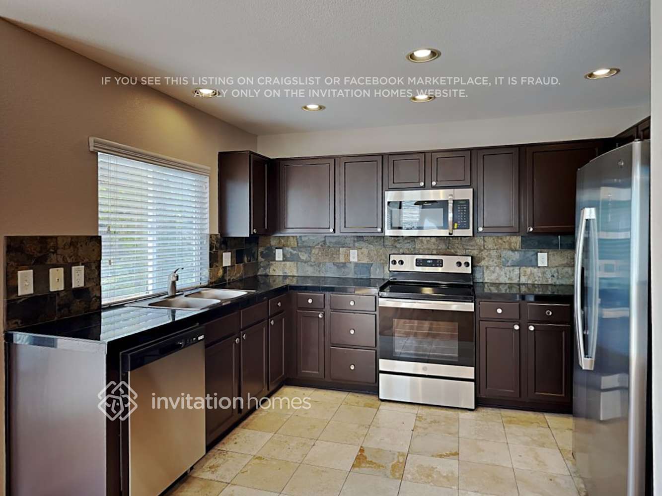 Building Photo - 2812 S Walden Way