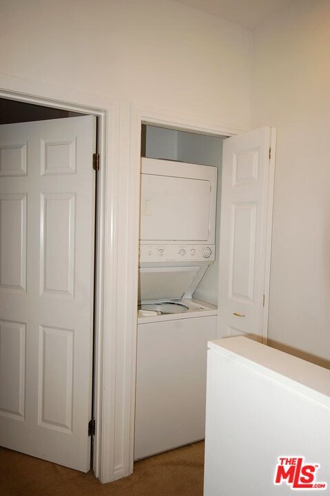 Building Photo - 5248 Satsuma Ave