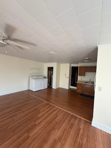 Building Photo - 103 US Route 1