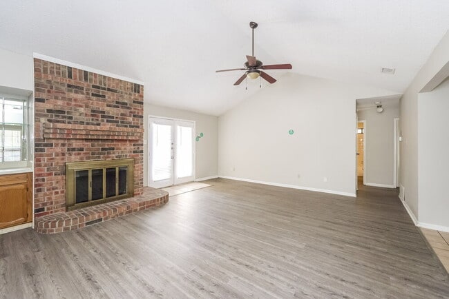 Building Photo - 241 S MacArthur Blvd