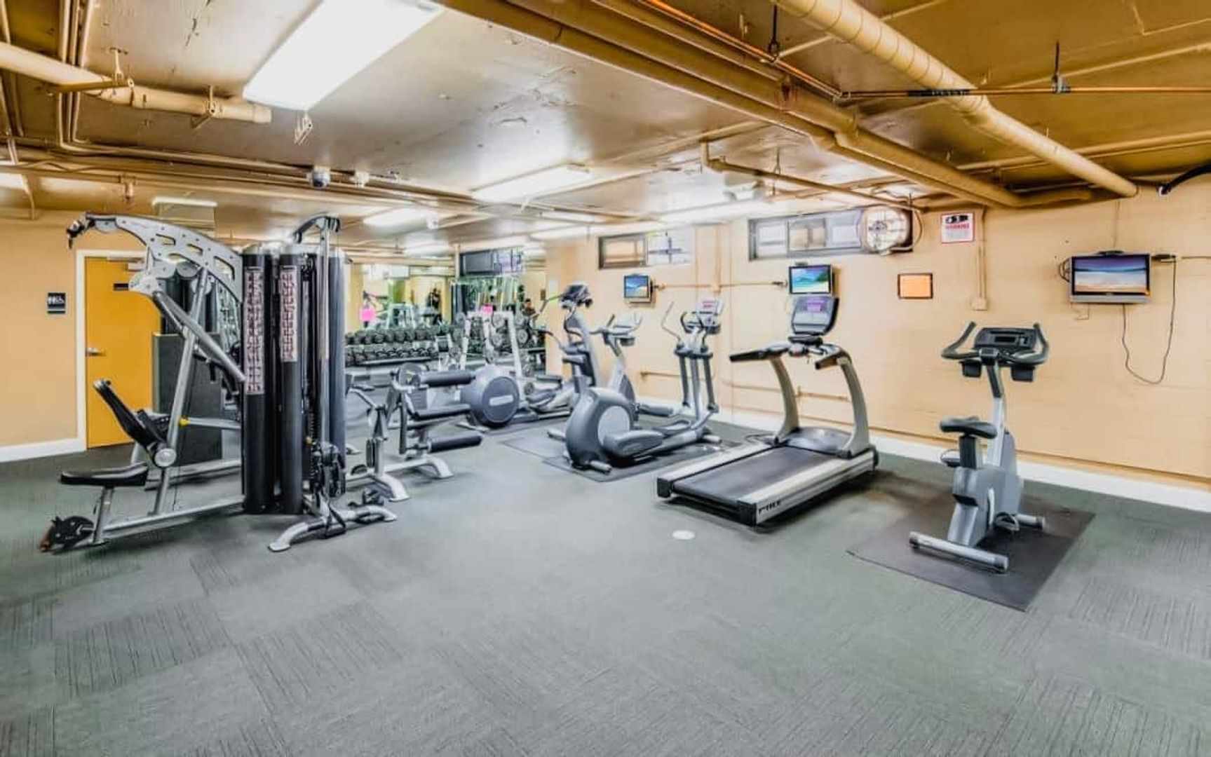 Building Photo - 1 Bed + 1 Bath Brentwood Now Leasing for 2026-2027 UCLA Housing