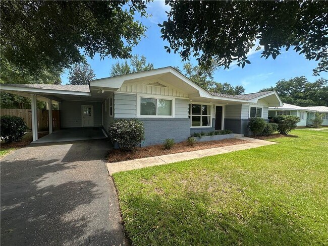 Building Photo - 311 W Marigold Ave