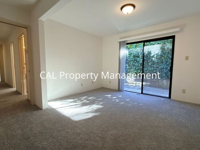 Building Photo - Beautiful 3-Bedroom Pebble Beach Home!