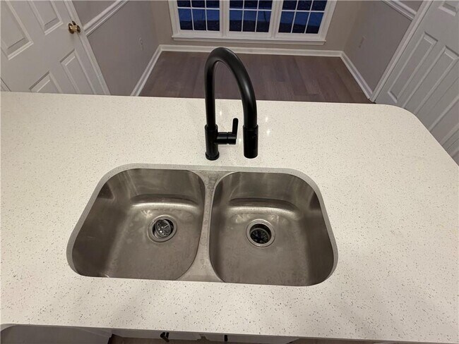 Building Photo - 65 Beaverdam Ct