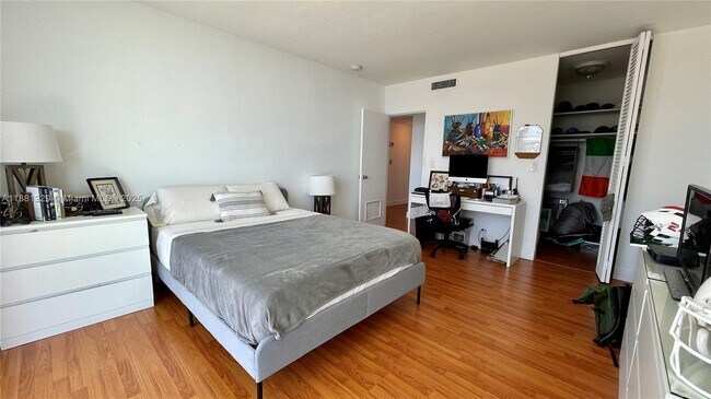 Building Photo - 2451 Brickell Ave