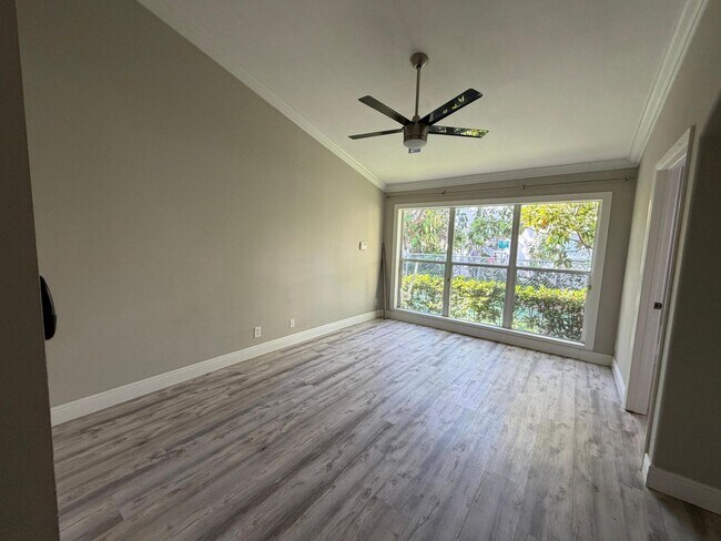Building Photo - 7657 Sanctuary Dr