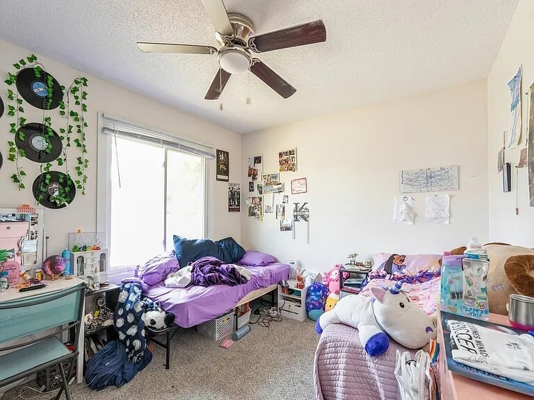 Building Photo - 1012 W 1st Ave