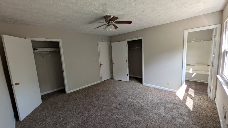Building Photo - 2720 Oxford Ct