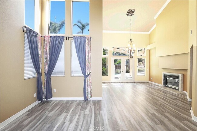 Building Photo - 2760 Hidden Hills Way W