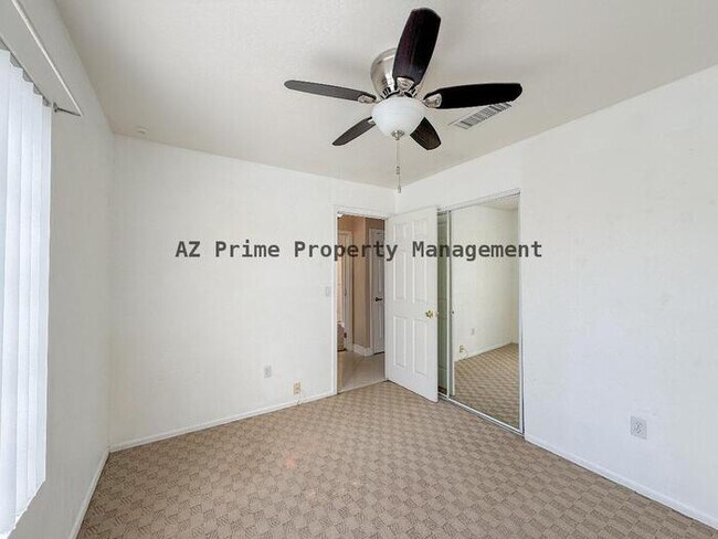 Building Photo - 4642 E Towne Ln