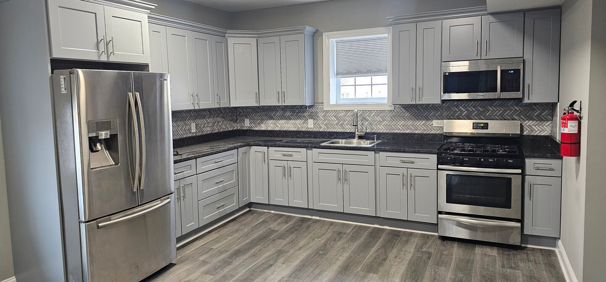 Building Photo - 210 Franklin St