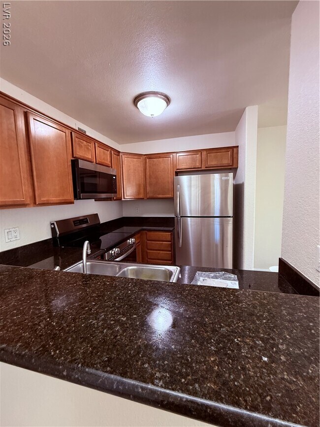 Building Photo - 9325 W Desert Inn Rd