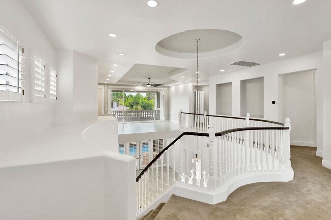 Building Photo - 5 Bedroom Pool Home Located In Summerlin G...