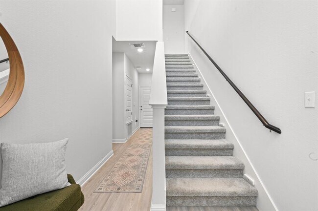 Building Photo - 8411 Leroi Dr